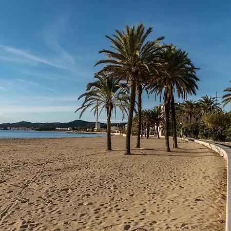 T2 4 Pers, Pieds Dans L'eau Avec Wifi, Parking Et Clim - Fr-1-803-1 * Le Lavandou